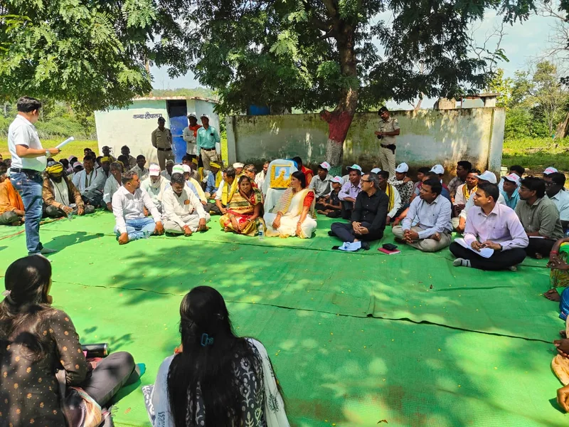 मोरघाट जनविश्वास शिविर में ग्रामीणों से सीधे संवाद कर कलेक्टर ने जानी योजनाओं की हकीकत
